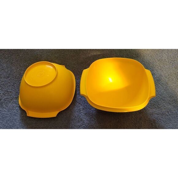 Vintage Tupperware 2 Serving Bowl 836 No Lids - Picture 1 of 3